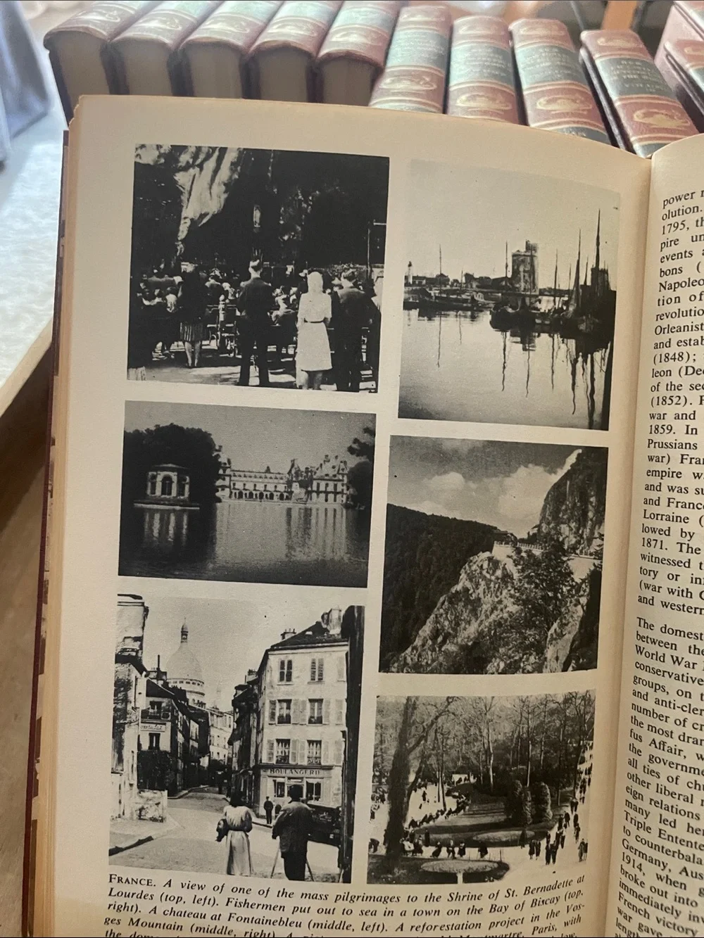 The New Pictorial  Encyclopedia Set 1954 sec printing w/ congratulations letter